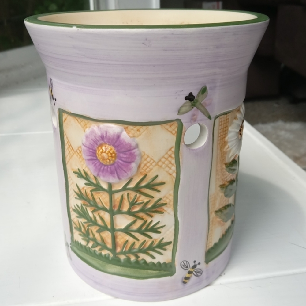 Yankee Candle Spring Ceramic Tart Warmer Excellent Condition Vintage